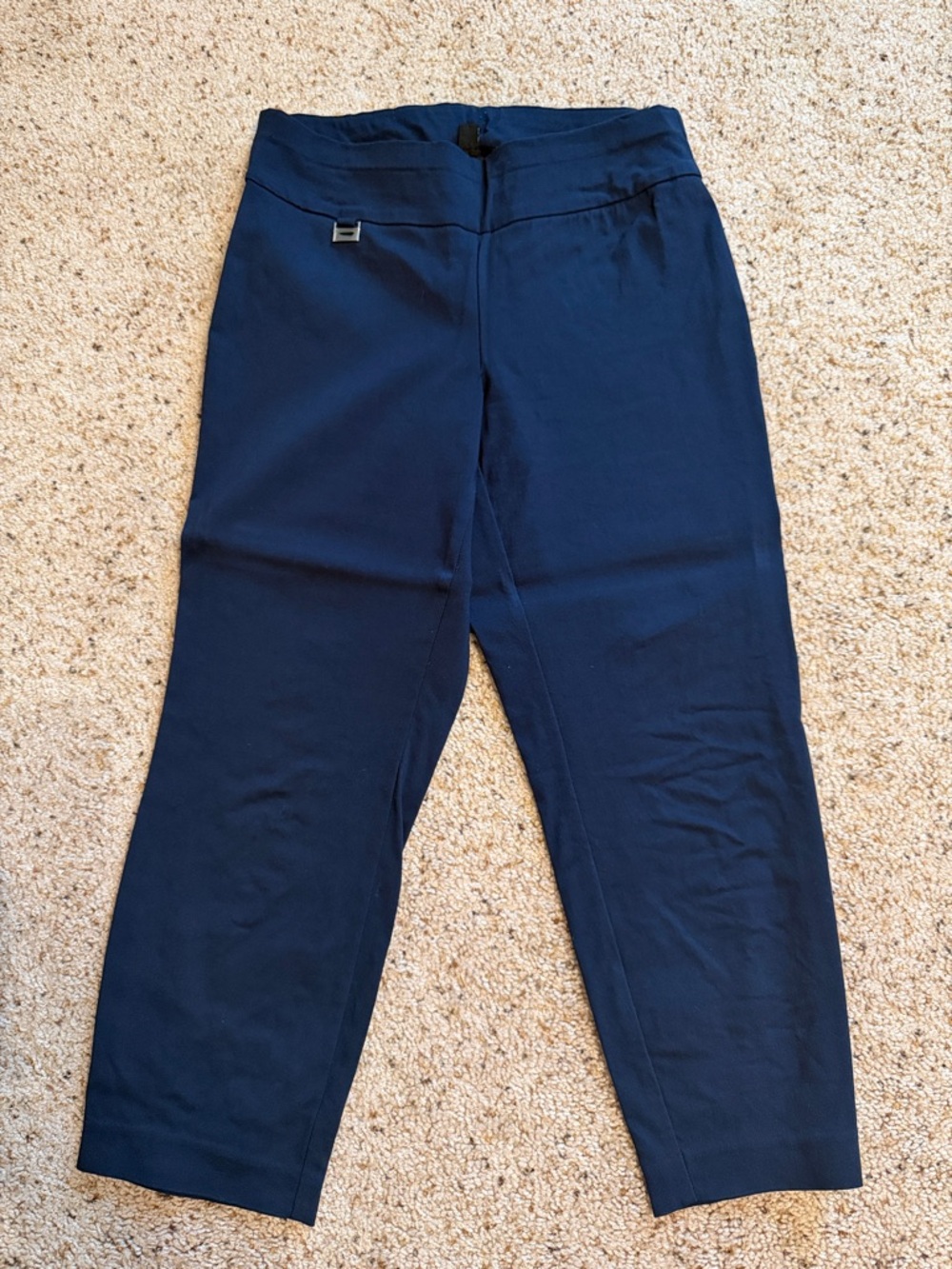 Women’s Alfani Navy Knit Pull-On cropped dress Pants size 2